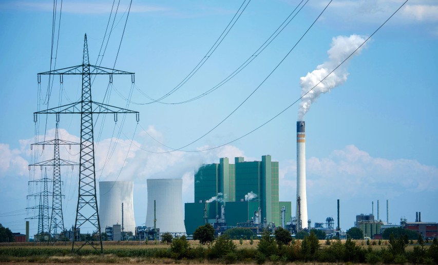 Die chemische Industrie benötigt kurzfristig den Brückenstrompreis. © grafikplusfoto/stock.adobe.com