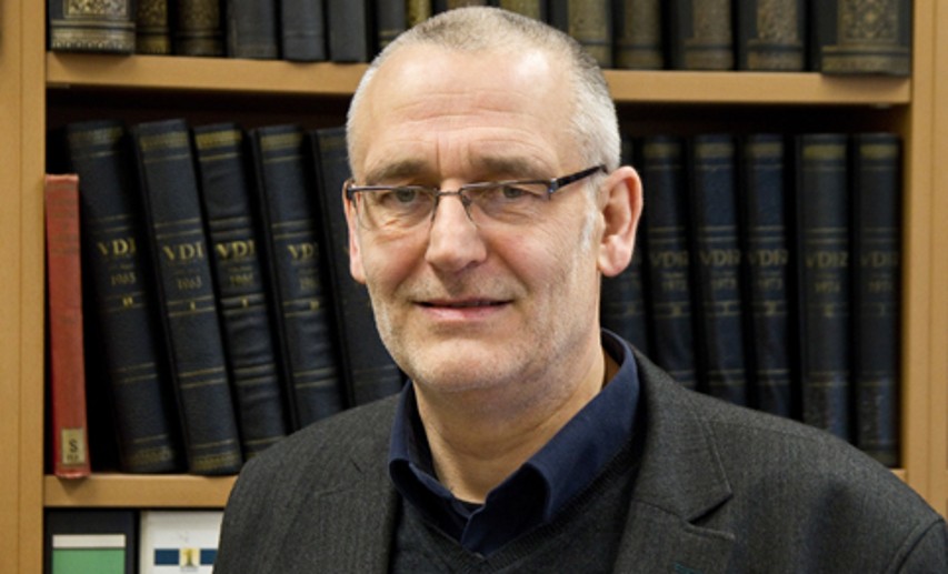 Der Bochumer Wissenschafts- und Technikhistoriker Helmut Maier erhält in diesem Jahr einen Sonderpreis des Fonds der Chemischen Industrie für sein Buch „Chemiker im ‚Dritten Reich'" © Wiley-VCH Der Bochumer Wissenschafts- und Technikhistoriker Helmut Maier erhält in diesem Jahr einen Sonderpreis des Fonds der Chemischen Industrie für sein Buch „Chemiker im ‚Dritten Reich'" © Wiley-VCH