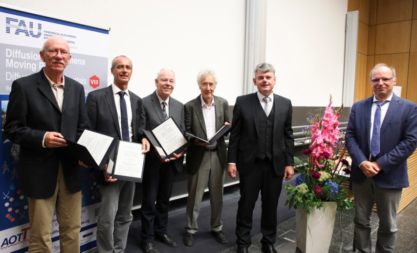 Die vier Preisträger von links: Professor Dr. Armin Bunde, Professor Dr. Jürgen Caro, Professor Dr. Jörg Kärger, Professor Dr. Gero Vogel. - Foto: © Erich Malter / Erlangen