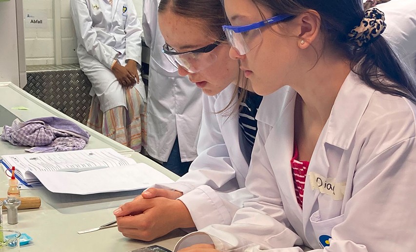 Science Camp: Chemie im Alltag. &copy; Goethe-Schülerlabor Chemie, Goethe-Universität Frankfurt