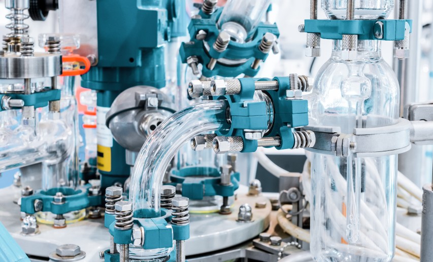 Im Sinne des hiesigen Forschungsstandorts hält der VCI eine restriktive Auslegung der Genehmigungsfreistellung von Anlagen zur Forschung und Entwicklung für höchst kritisch. - Bild: © nordroden/stock.adobe.com Im Sinne des hiesigen Forschungsstandorts hält der VCI eine restriktive Auslegung der Genehmigungsfreistellung von Anlagen zur Forschung und Entwicklung für höchst kritisch. - Bild: © nordroden/stock.adobe.com