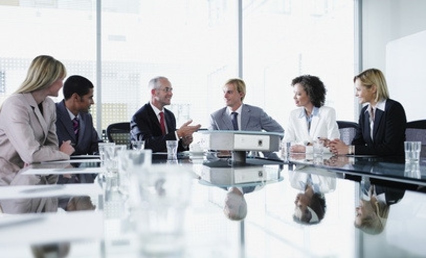 Gemeinsame Arbeit an Lösungen für effiziente Forschungskooperationen. &copy; Engine Images/Fotolia