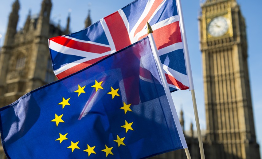 Das Partnerschaftsabkommen zwischen der EU und dem Vereinigten Königreich soll die Beziehungen nach dem Bruch durch den Brexit neu ordnen. Bild: © lazyllama/stock.adobe.com