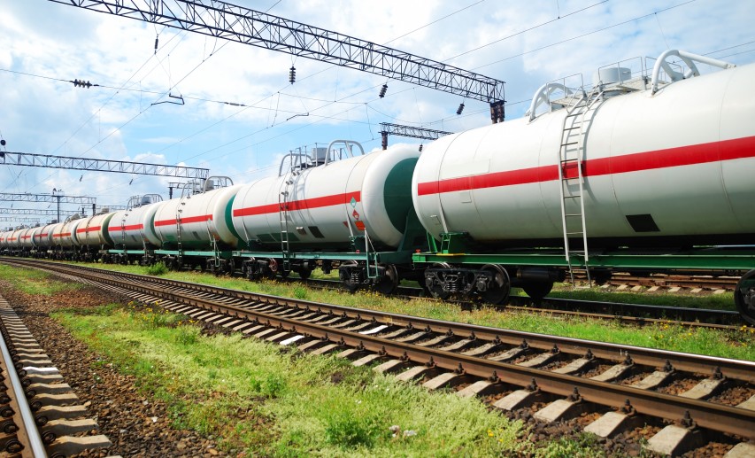 Die chemische Industrie ist für ihre Logistik auf einen zuverlässigen und leistungsfähigen Schienengüterverkehr angewiesen. © soleg/stock.adobe.com