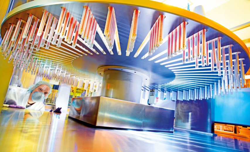 Die Versorgung mit Arzneimitteln ist in Deutschland gesichert. Noch. Jetzt kommt es darauf an, diese Sicherheit auch künftig zu gewährleisten. – Bild: © Bayer AG
Die Versorgung mit Arzneimitteln ist in Deutschland gesichert. Noch. Jetzt kommt es darauf an, diese Sicherheit auch künftig zu gewährleisten. – Bild: © Bayer AG