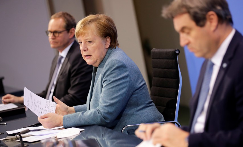 Bundeskanzlerin Angela Merkel auf der Pressekonferenz nach dem Impfstoff-Gipfel am 1. Februar 2021. - Bild: © Picture Alliance/dpa - Reuters Pool