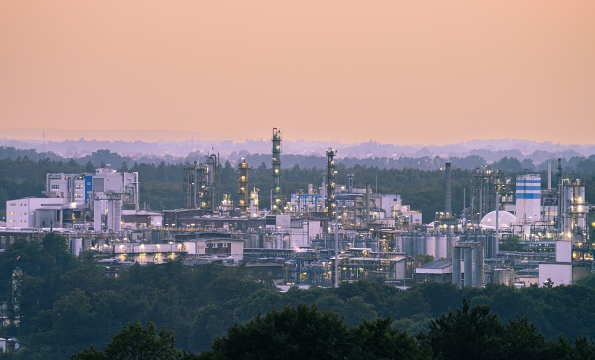 Natur schützen und Infrastruktur ausbauen: Für beides braucht es ausgewogene und praktikable Regeln. &copy; H. Rambold/stock.adobe.com