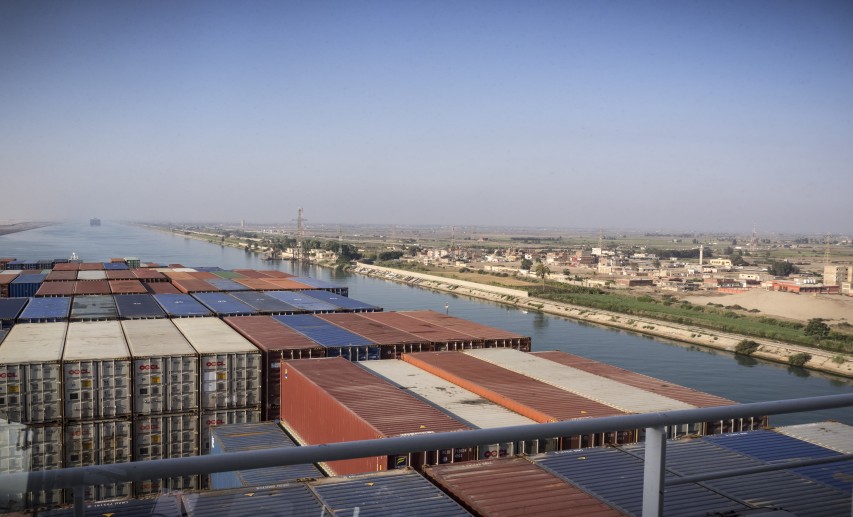 Wichtiges Nadelöhr für den Welthandel: der Suez-Kanal. © Thomas Hadorn Fotografie
