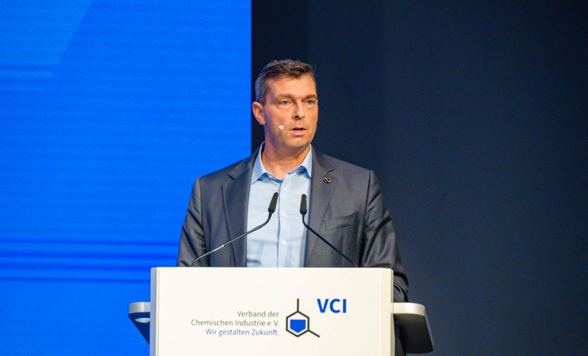 VCI-Präsident Markus Steilemann spricht auf der Mitgliederversammlung 2023. © VCI / Markus Kohz VCI-Präsident Markus Steilemann spricht auf der Mitgliederversammlung 2023. © VCI / Markus Kohz