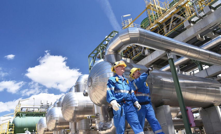 Auf dem Weg zur Transformation: Besonders kleine und mittelständische Unternehmen können von der „Bundesförderung Industrie und Klimaschutz“ profitieren, das klimafreundliche Investitions- und Innovationsvorhaben unterstützt. &copy; industrieblick/stock.adobe.com