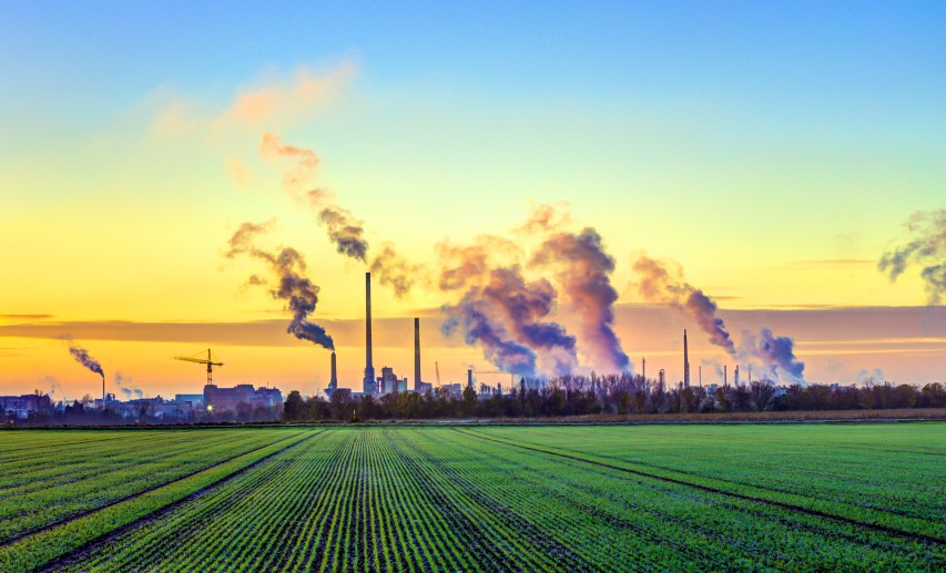 In einem Positionspapier werden Lösungsbausteine vorgestellt, wie das EU-ETS 1 funktionsfähig gehalten werden kann, ohne die Zielsetzung des Klimaschutzes aufzugeben. © travelview/stock.adobe.com