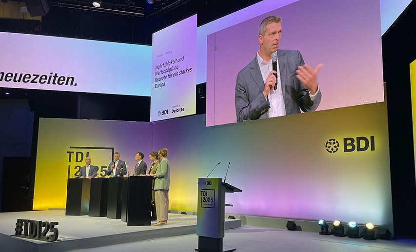 VCI-Präsident und Covestro-CEO Markus Steilemann beim Tag der Industrie des BDI am 24. Juni 2025. Er war einer der Gäste beim Panel „Wehrfähigkeit und Wertschöpfung. Rezepte für ein starkes Europa“. © Covestro VCI-Präsident und Covestro-CEO Markus Steilemann beim Tag der Industrie des BDI am 24. Juni 2025. Er war einer der Gäste beim Panel „Wehrfähigkeit und Wertschöpfung. Rezepte für ein starkes Europa“. © Covestro