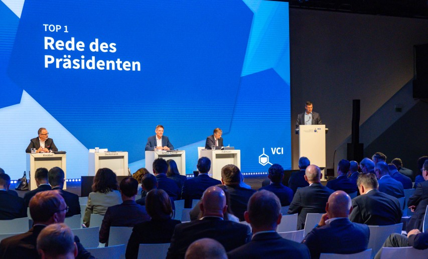 Markus Steilemann bei seiner Halbzeitbilanz als VCI-Präsident. Markus Steilemann bei seiner Halbzeitbilanz als VCI-Präsident.